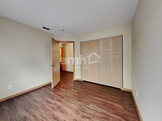 Building Photo - 14017 Emerald Ct