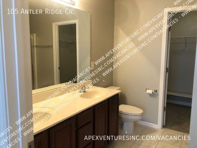 Building Photo - 105 Antler Ridge Cir