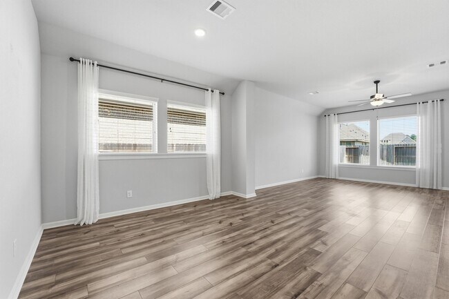 Building Photo - 1338 Lakeside Crk Rd