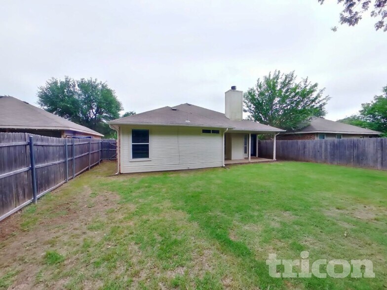Building Photo - 757 Dema Ln