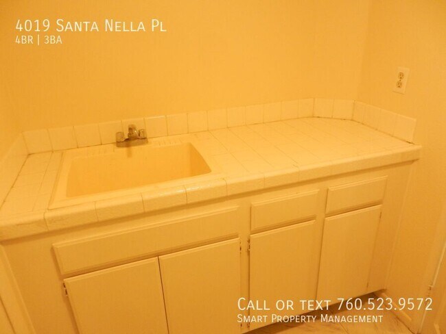 Building Photo - 4019 Santa Nella Pl