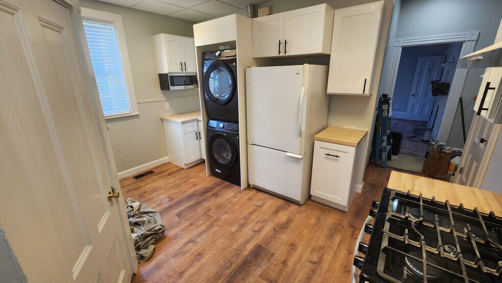 Building Photo - 14 Islington St