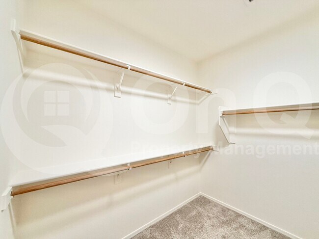 Building Photo - 9414 W Ross Ave