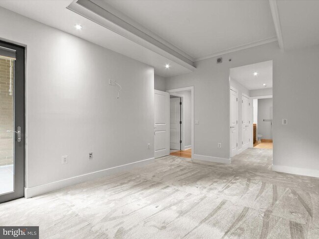 Building Photo - 2425 L St NW