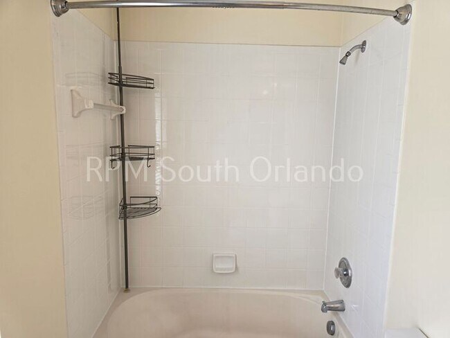 Building Photo - Stone Creek