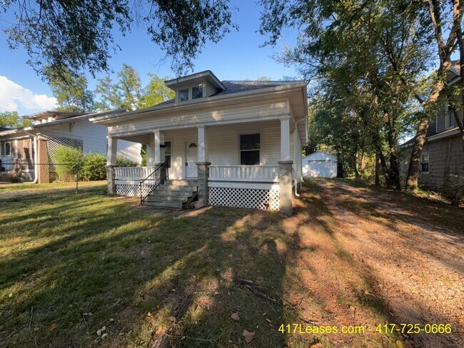 Building Photo - 2222 N Johnston Ave