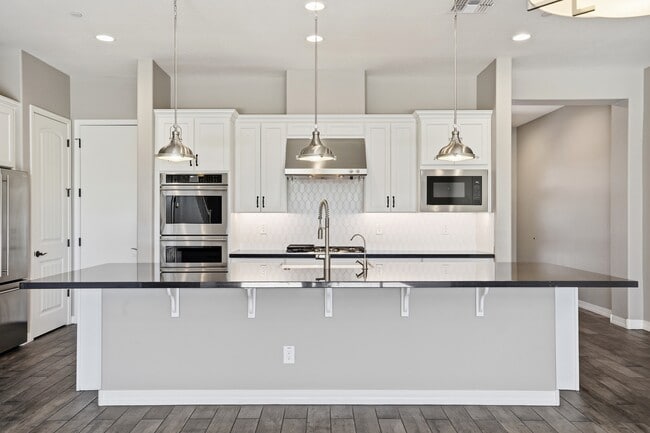 Building Photo - 7471 E Paraiso Dr