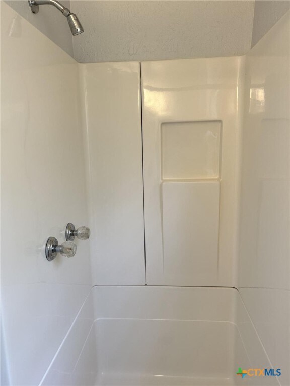 Building Photo - 807 Northside Dr