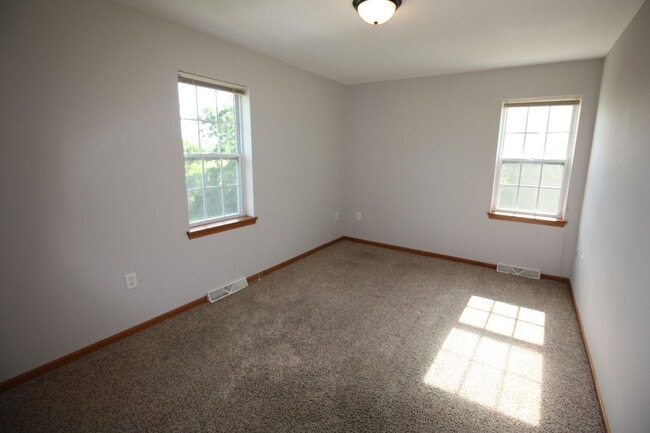 Building Photo - 4219 Owl Creek Dr