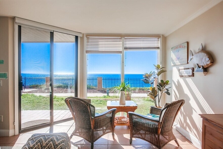 Building Photo - 190 Del Mar Shores Terrace