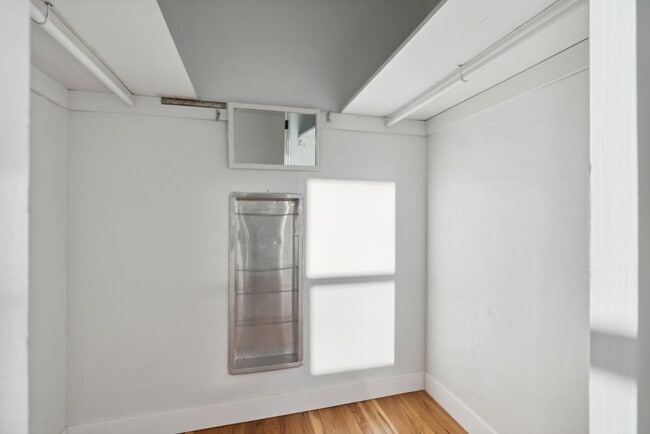 Building Photo - Classicly Charming Remodeled Garden Tract ...