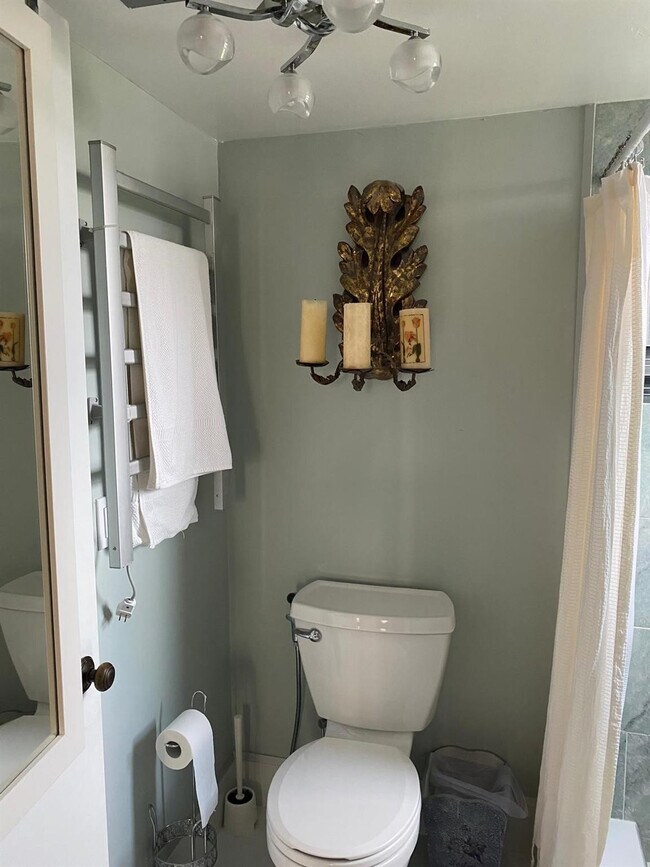 Building Photo - 2217 Cypress Island Dr