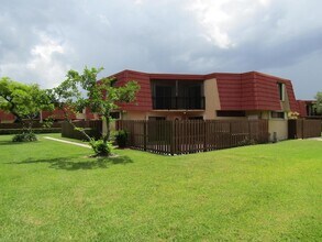 Building Photo - 8345 Trent Ct