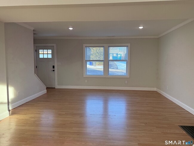 Building Photo - 37 Brainerd Rd