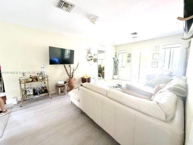 Building Photo - 4126 NW 3rd Ave