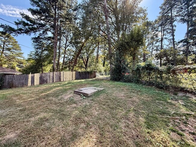 Building Photo - 25 Woodcliff Cir
