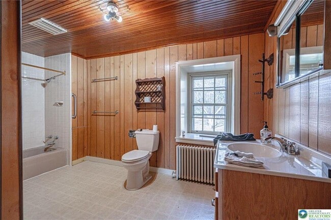 Building Photo - 621 Nursery Rd