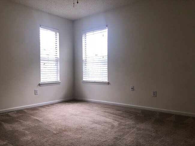 Building Photo - 4841 Strand Dr