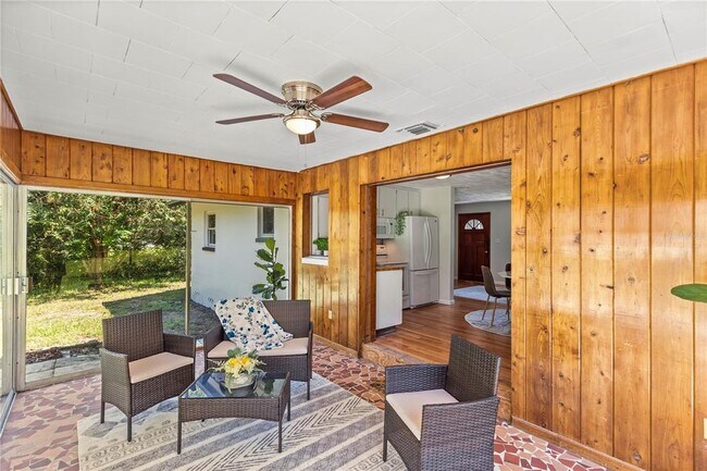Building Photo - 5714 SW 196th Ave