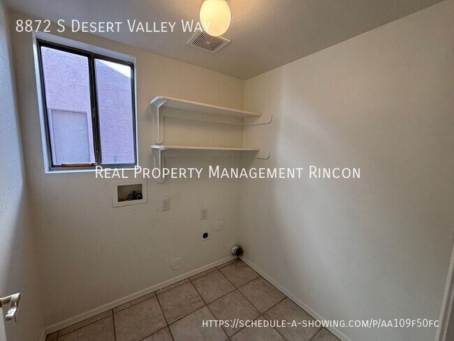 Building Photo - 8872 S Desert Valley Way