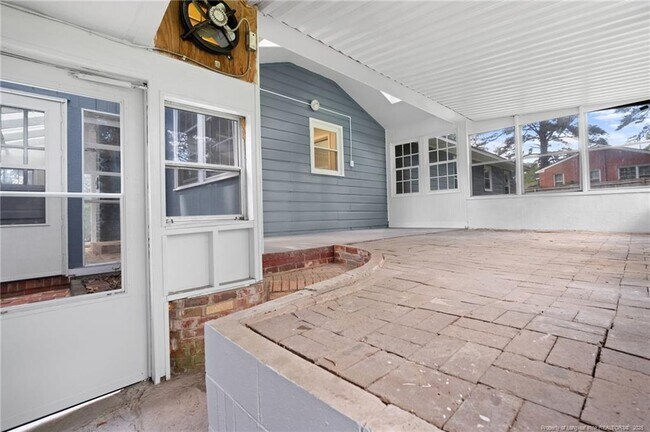 Building Photo - 4452 Oakmont Cir