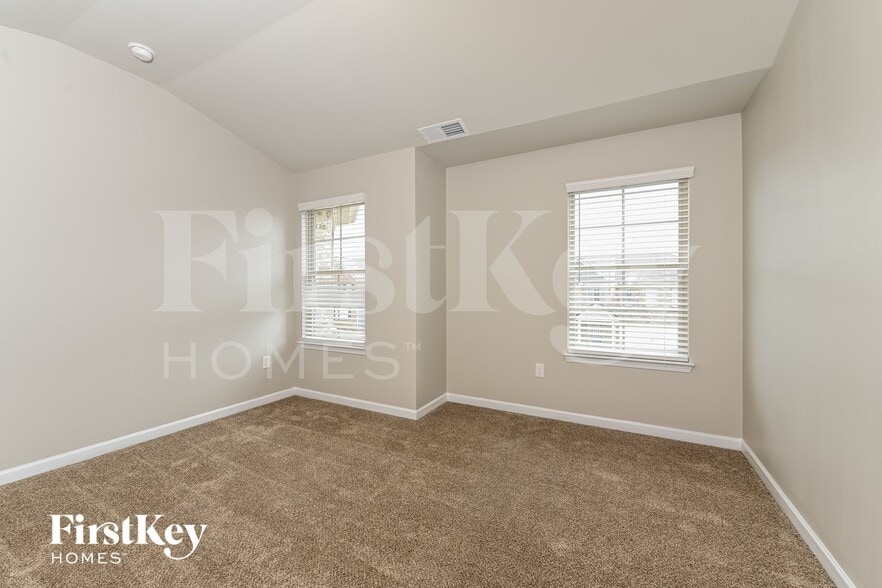 Building Photo - 145 Janney Cir
