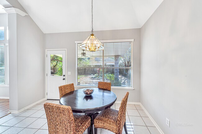 Building Photo - 23207 Willow Pond Pl