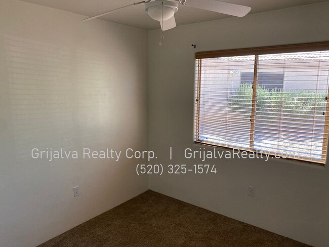 Building Photo - Lovely 2 BR, 2 BA House on the Westside (G...