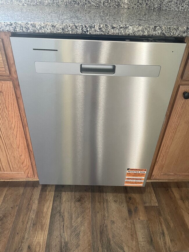 Building Photo - 2335 Greenway Ave NW