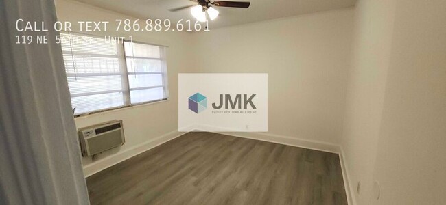 Building Photo - 119 NE 56th St