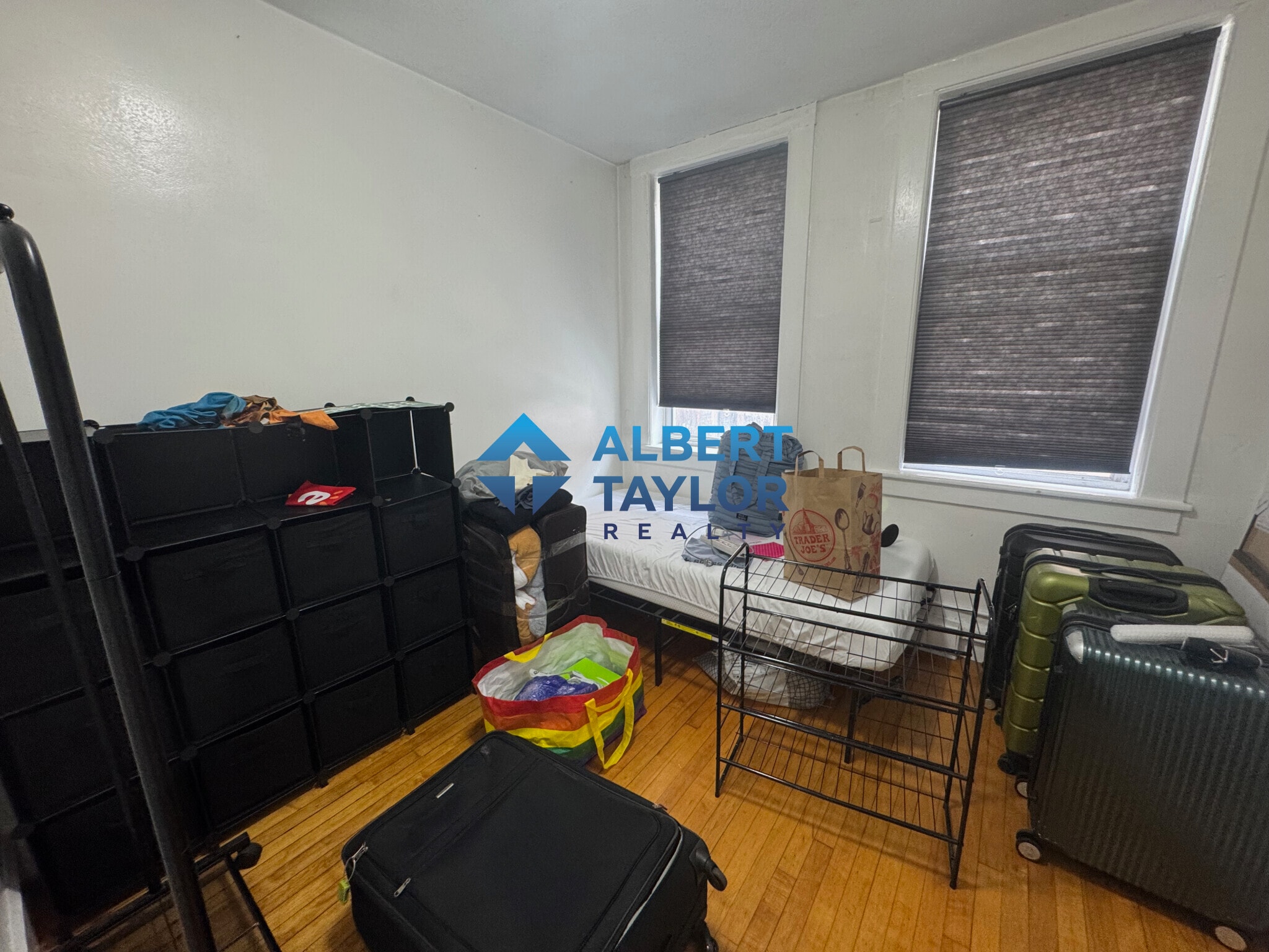 Building Photo - 172 Endicott St