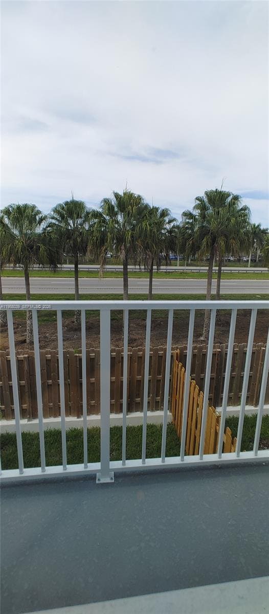 Building Photo - 689 SE 13th St Cir