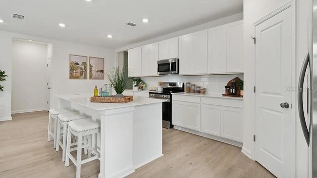 Building Photo - 5075 Loggia Ln
