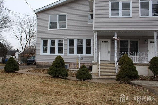 Primary Photo - 899 Green St
