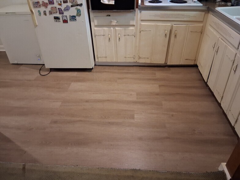 Building Photo - 111 Becker Ave