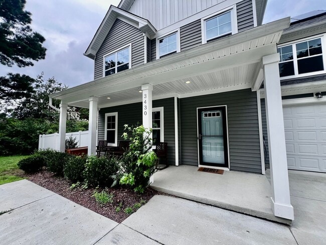 Building Photo - Gorgeous new construction in Norfolk!