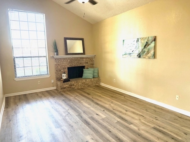 Building Photo - Remodeled townhome! 2 story with loft & 2 car garage with yard! Beautifully Remodeled Townhome – ...