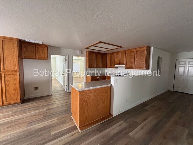 Building Photo - 509 Westview Ave