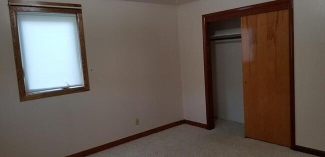 Building Photo - 1615 Hanaford Ave