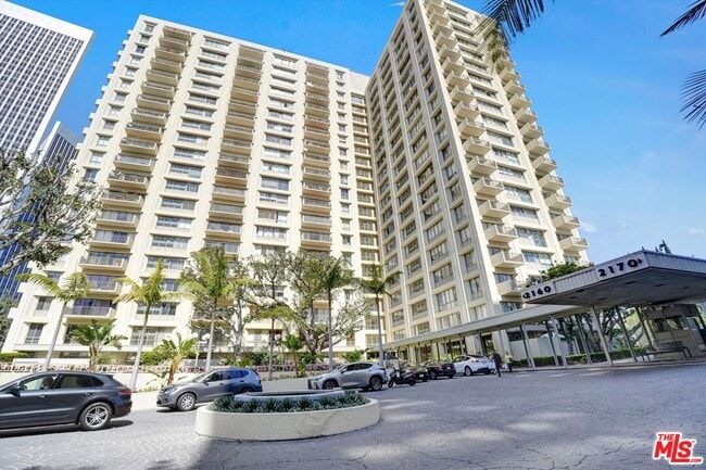 Building Photo - 2170 W Century Dr