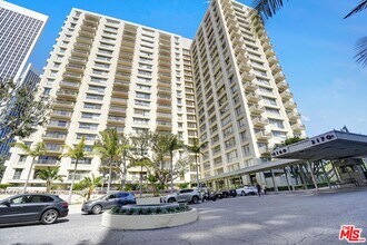 Building Photo - 2170 W Century Dr