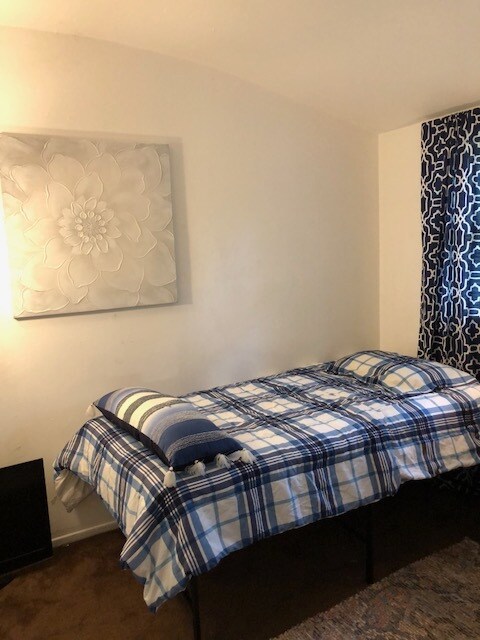 Building Photo - 10 Woodchuck Ln