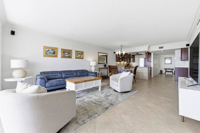 Building Photo - 3000 NE 48th Ct