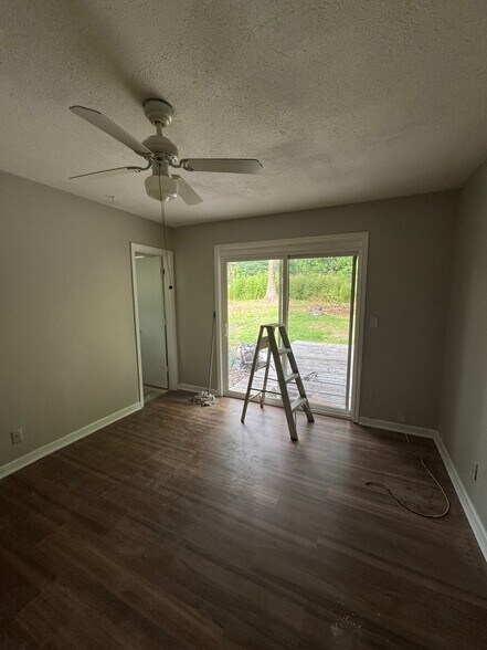 Building Photo - 3514 Sabine Ave
