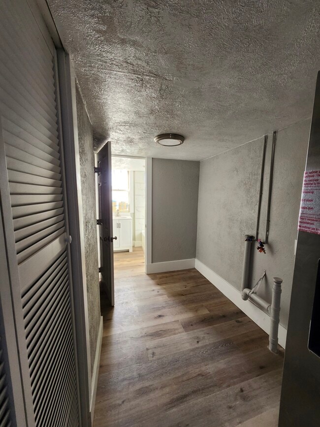 Building Photo - 811 Ridge Ave