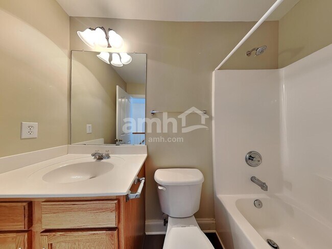 Building Photo - 15721 Seafield Ln