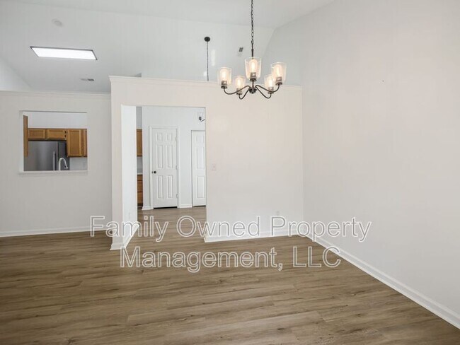 Building Photo - 147 Danzid Dr