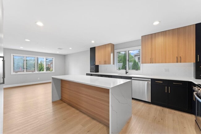 Building Photo - 15 Barnes Dr