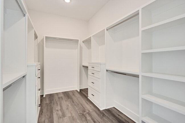 Building Photo - 5030 Jon Oak Dr