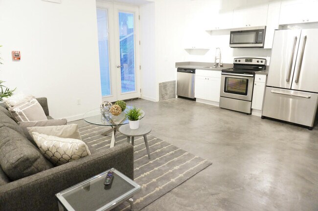 Building Photo - Madison View - 1 bedroom